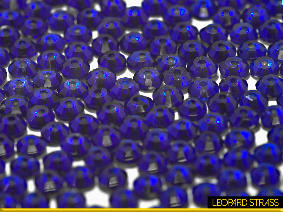 Sapphire : Classico Sew-On Rhinestone
