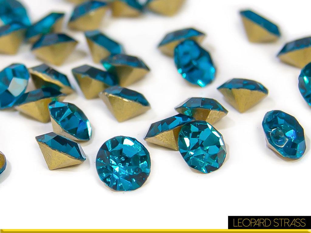 Chaton - Blue Zircon